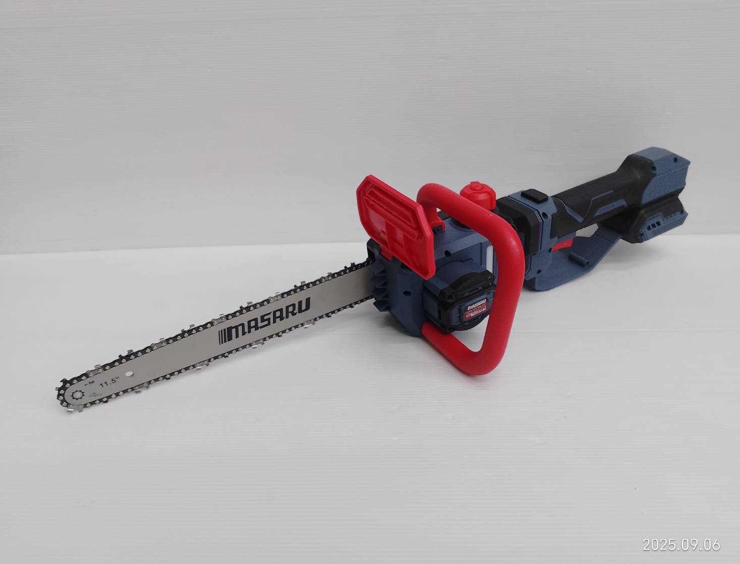 MASARU เลื่อยโซ่แบตเตอรี่20V 11.5" SCS-435 ด้ามยืดยาวได้ 1 เมตร