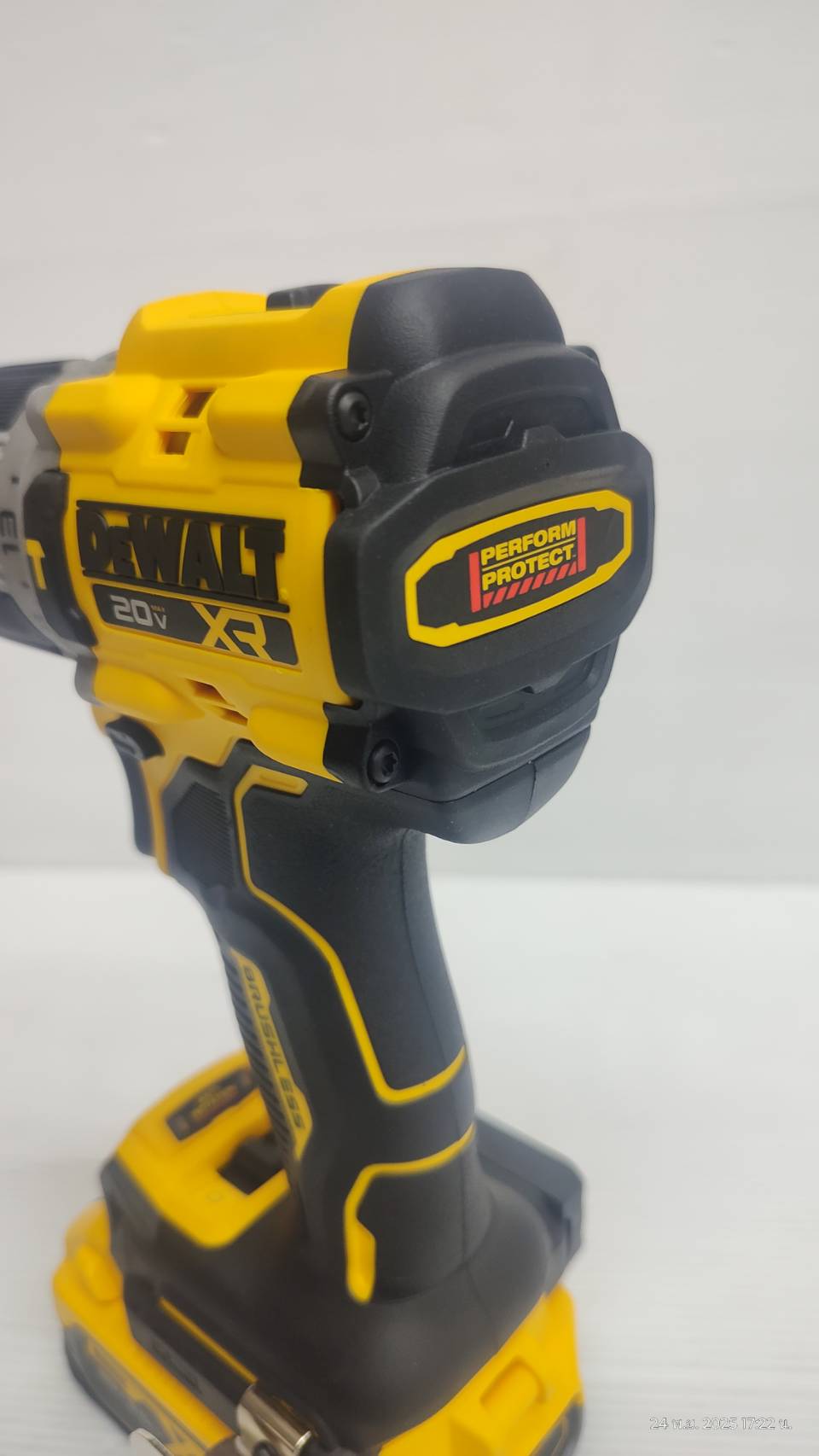 สว่านกระแทกไร้สายไร้แปรงถ่าน 20V DCD806S1T-B1 DEWALT