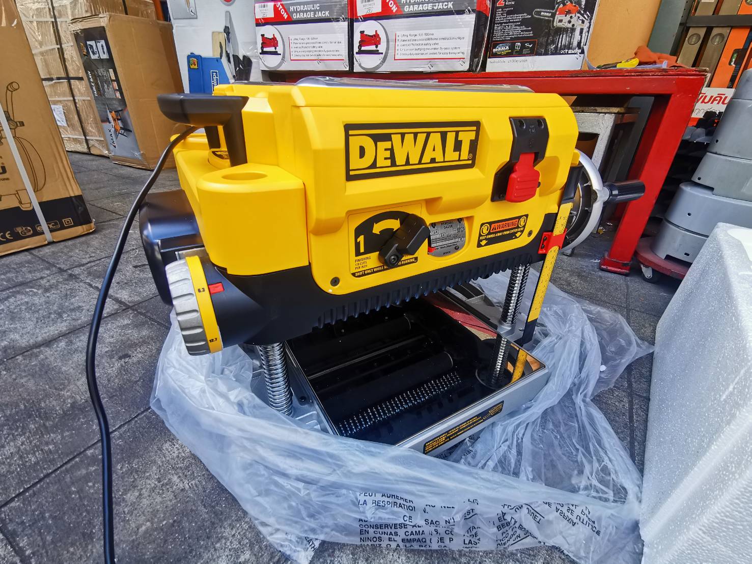 แท่นไสไม้13" DW735-KR DEWALT