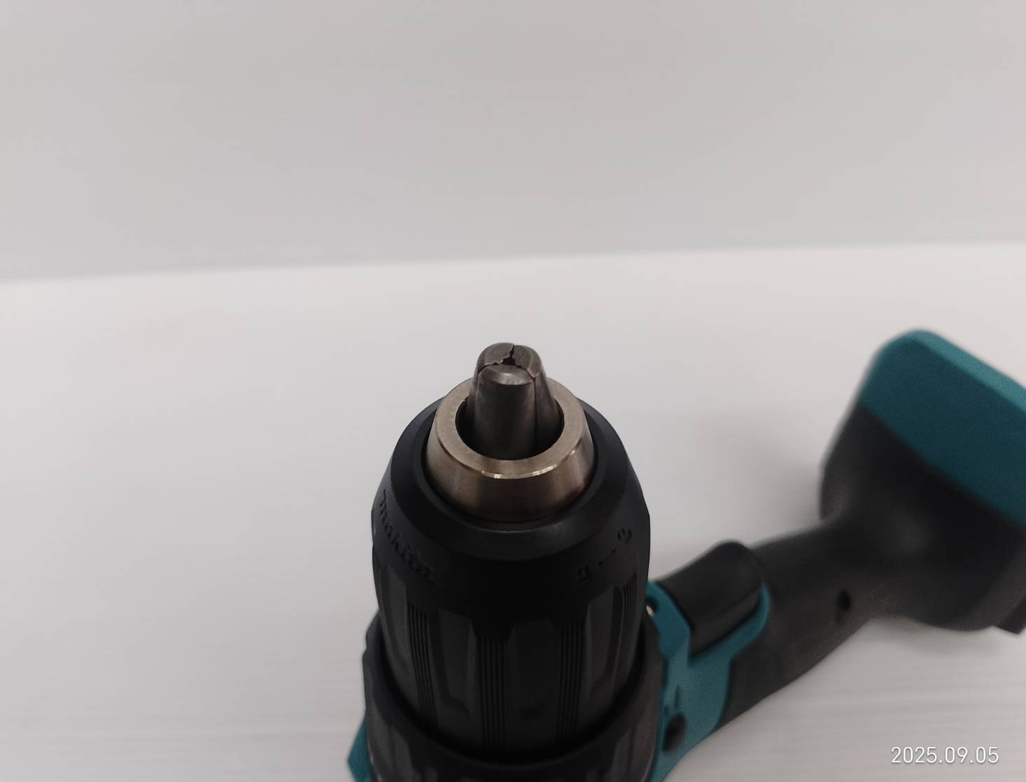 สว่านกระแทกแบตเตอรี่ 13mm (1/2″) 18V DHP490WVE MAKITA