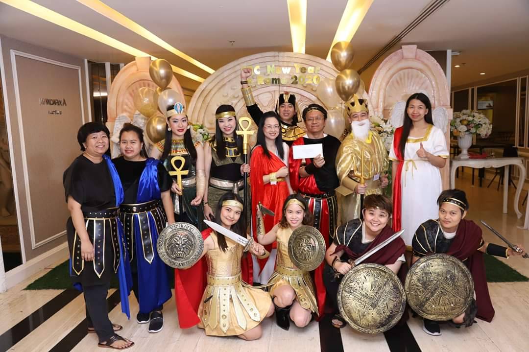 ชุดนักรบโรมันหญิงสีเงิน