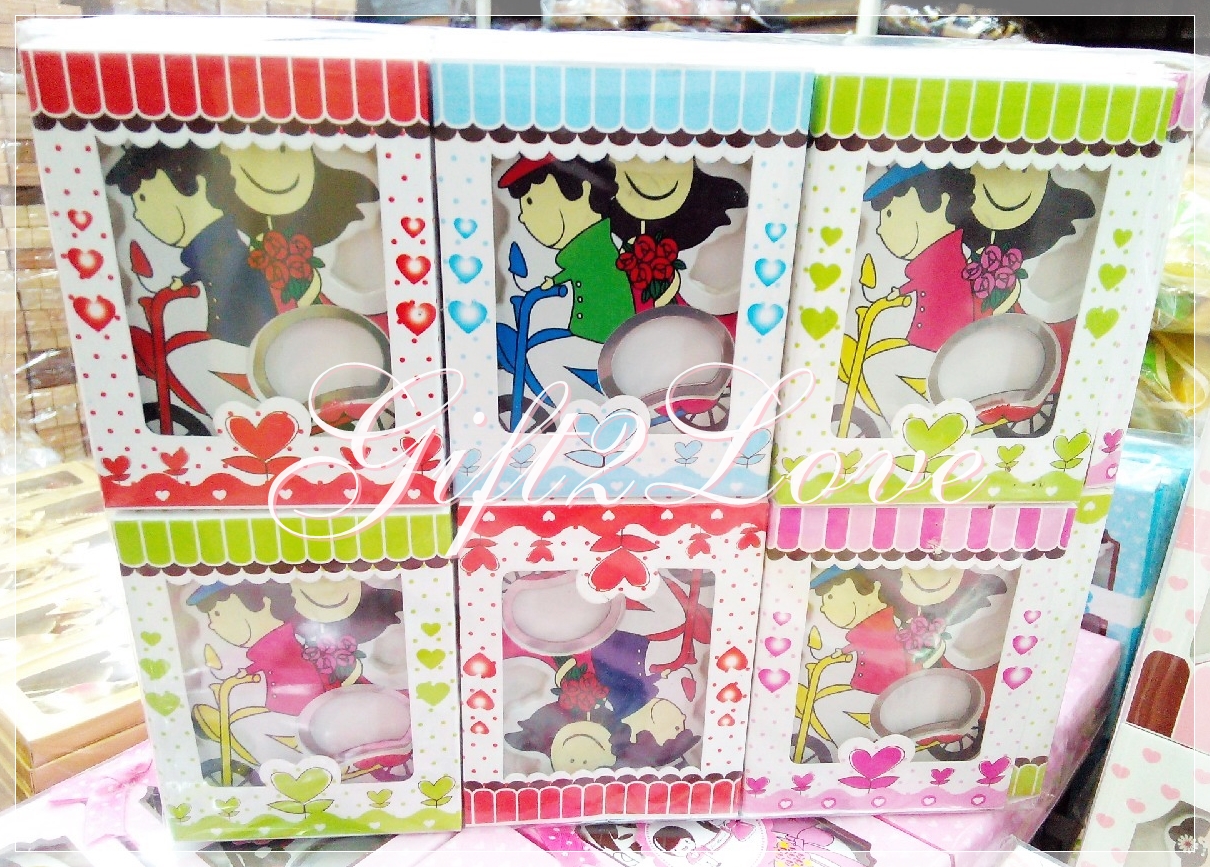 ที่เปิดขวดMagnet ลายบ่าวสาว แพคกล่องกระดาษ