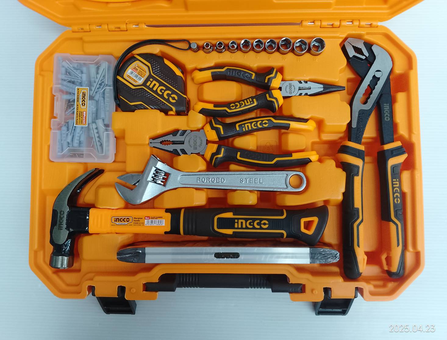 INGCO ชุดเครื่องมือช่าง 168 ชิ้น รุ่น HKTHP21681