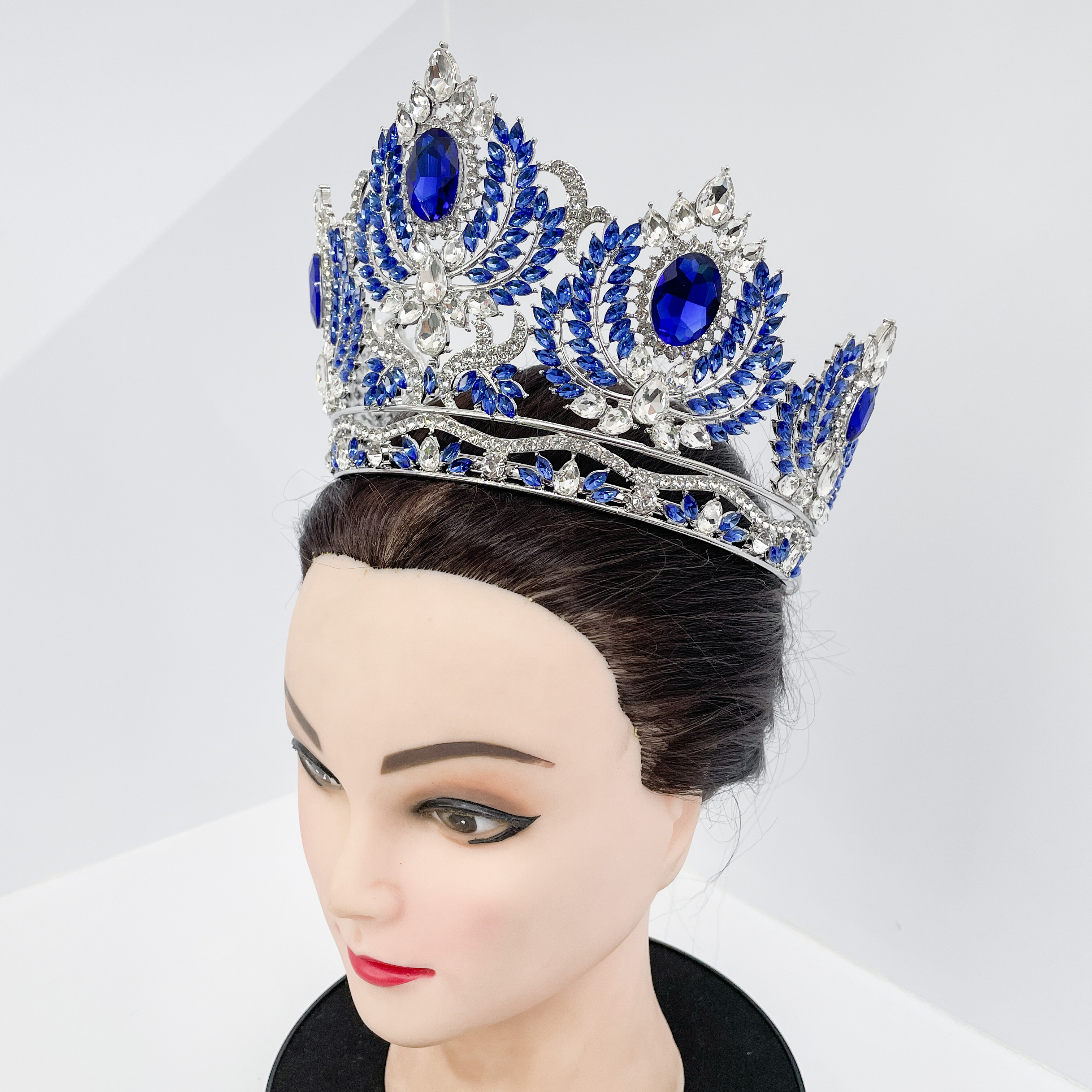 (พร้อมส่ง) มงกุฏ 089 สีน้ำเงิน มงกุฎนางงาม มงกุฎเพชร มงกุฎประกวด สินค้าพร้อมส่ง ไม่ต้องรอนาน งานพรีเมี่ยม