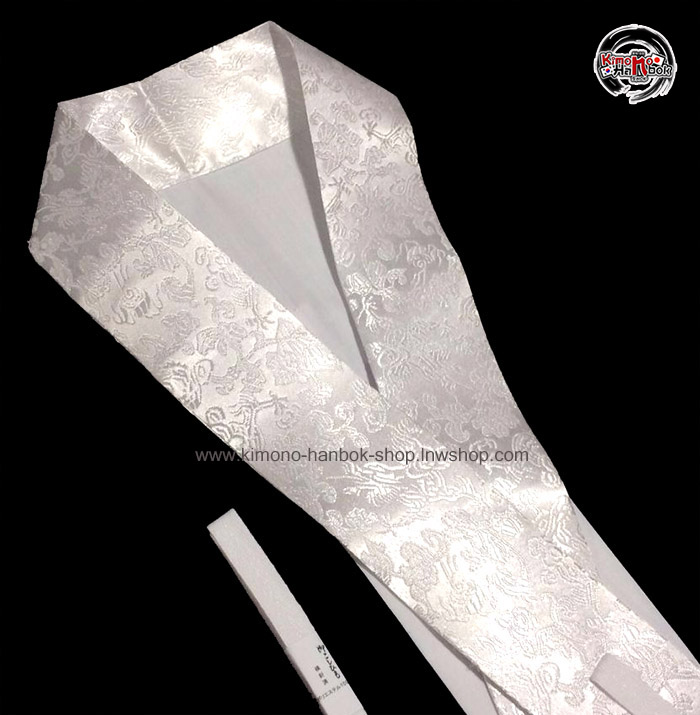 แถมคอชุดญี่ปุ่น สีขาว