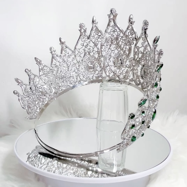 (พร้อมส่งจากไทย) มงกุฏ 115 สีเขียว มงกุฎนางงาม มงกุฎเพชร มงกุฎประกวด สวยงามอลังการ ฐานมงวงกลมปรับได้ สินค้าพร้อมส่ง ไม่ต้องรอนาน งานพรีเมี่ยม
