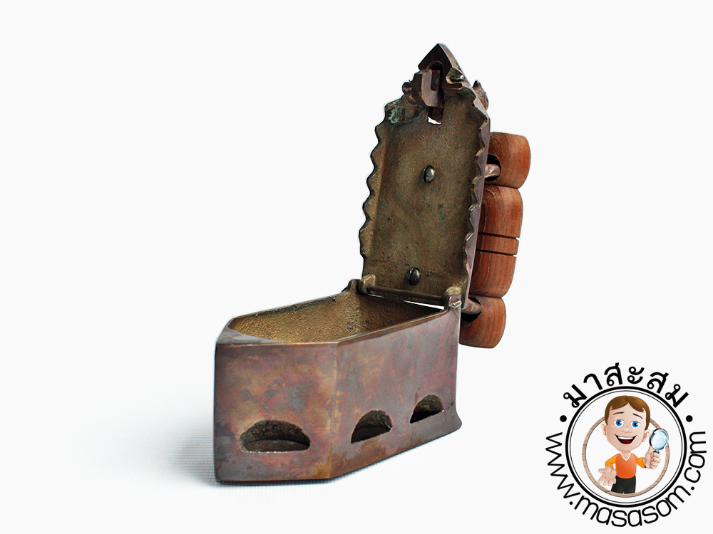 เตารีดทองเหลืองขนาดเล็ก