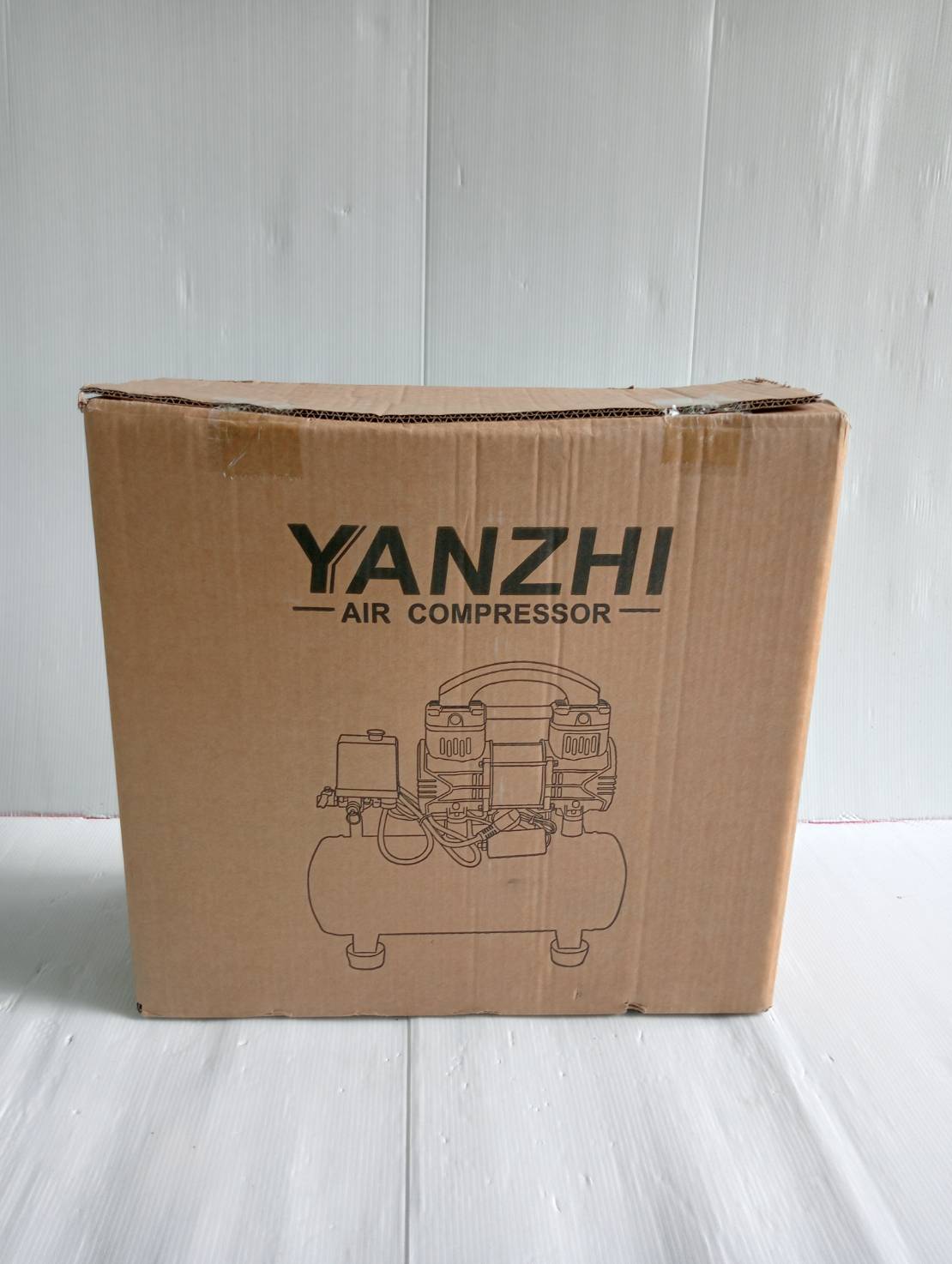 YANZHI ปั๊มลมออยล์ฟรี 9 ลิตร AC-030-002