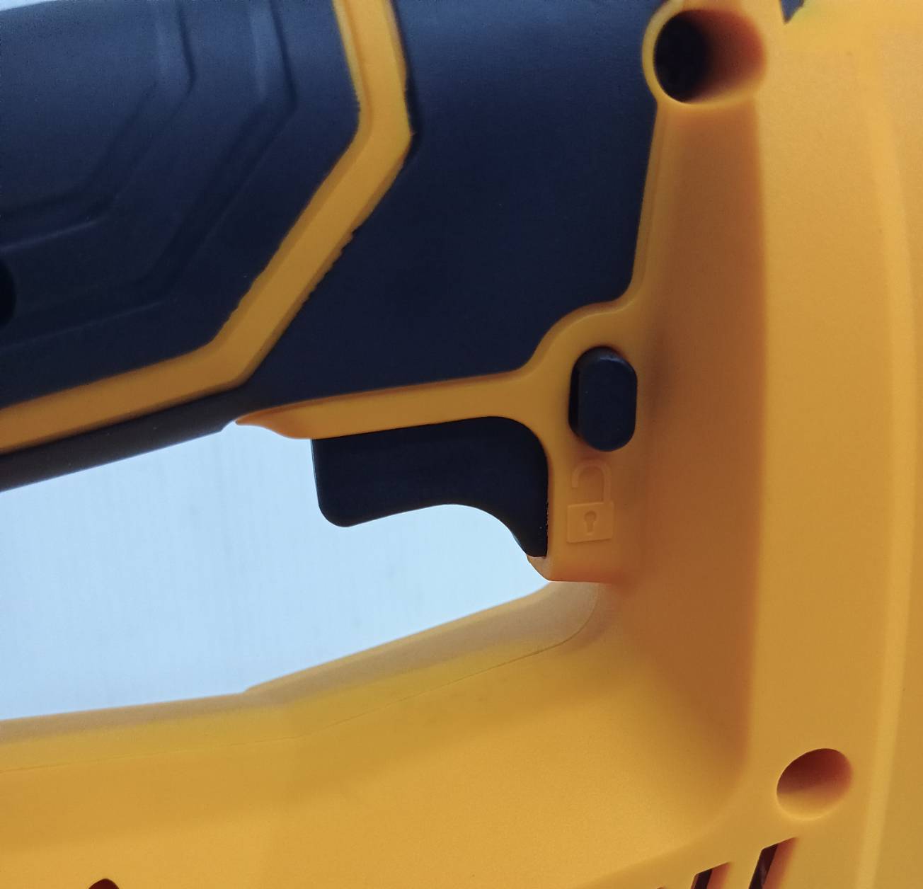 เครื่องอัดจารบี20V GGLI2010 INGCO