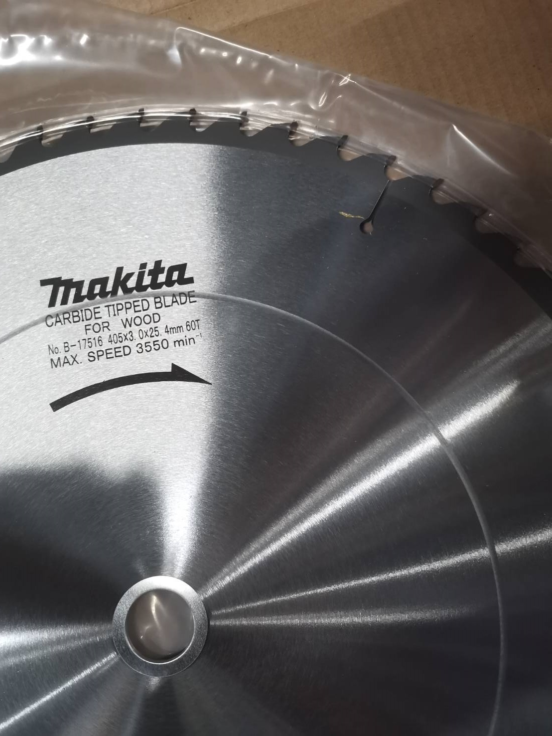 ใบเลื่อยวงเดือน 16"x60T MAKITA #B-17516