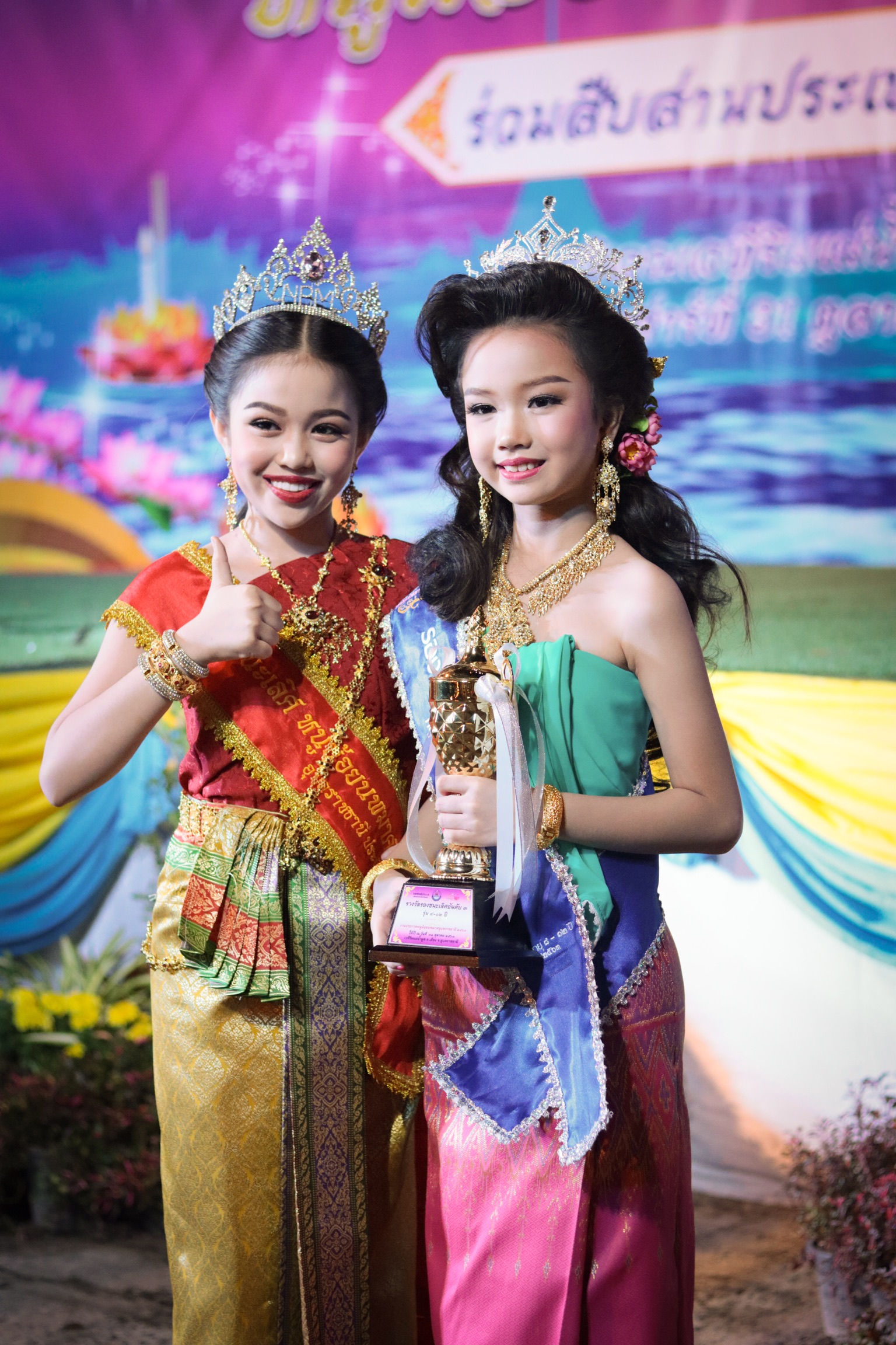 (พร้อมส่ง) เครื่องประดับไทยสร้อยคอ+ต่างหู 003