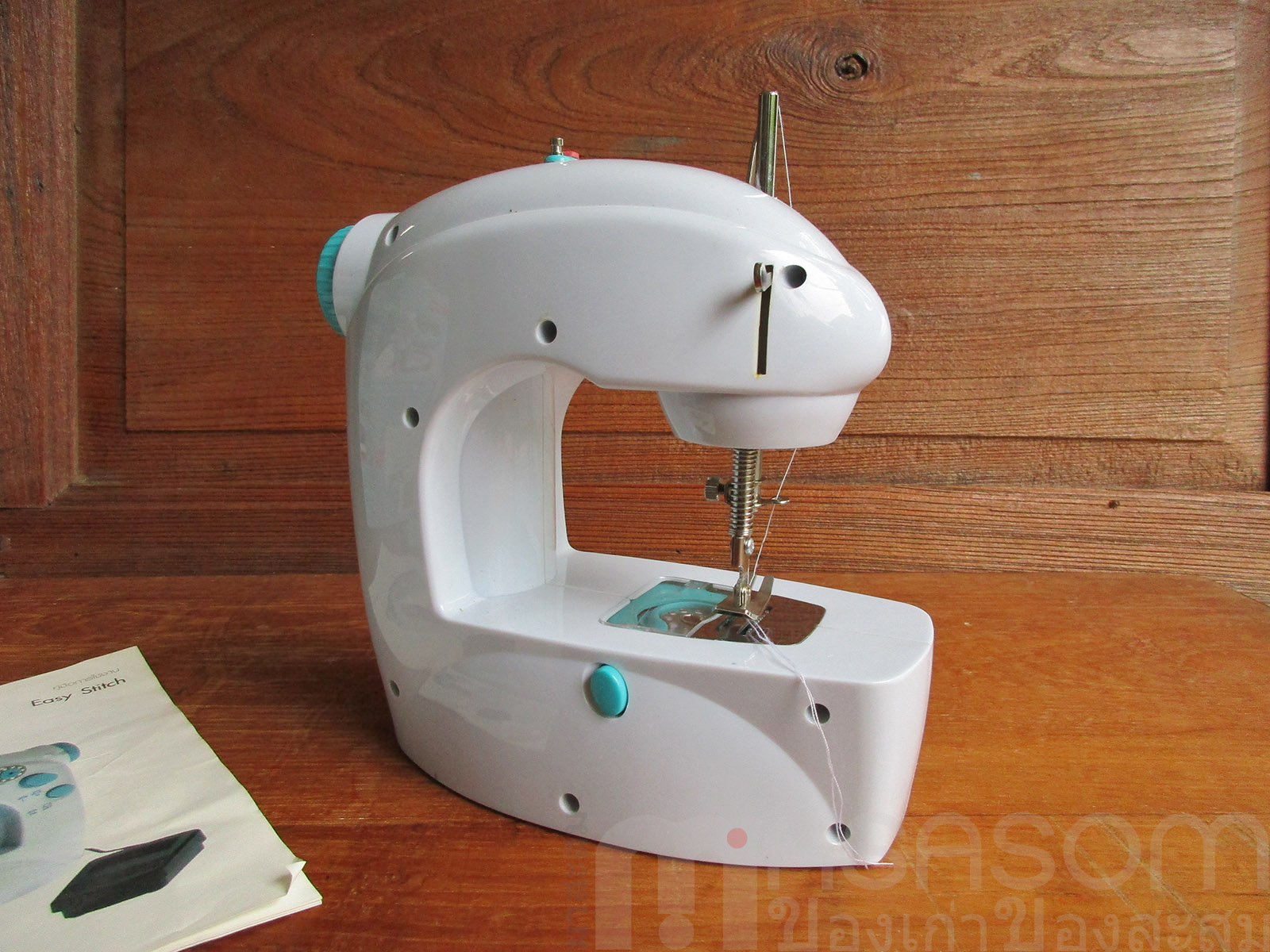 จักรเย็บผ้าขนาดเล็ก