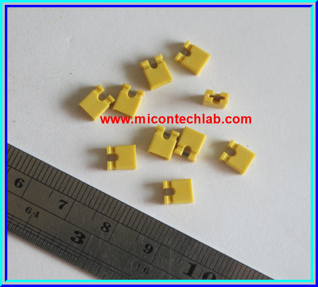 10x Mini Jumper 2 Pins Female Pitch 2.54mm Yellow Color