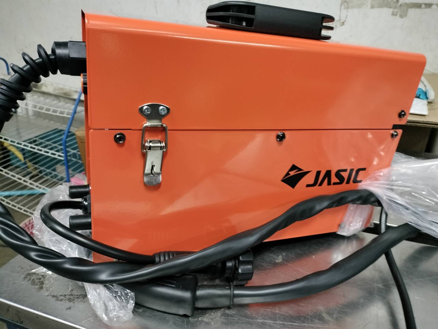 เครื่องเชื่อมไฟฟ้า MIG125 JASIC