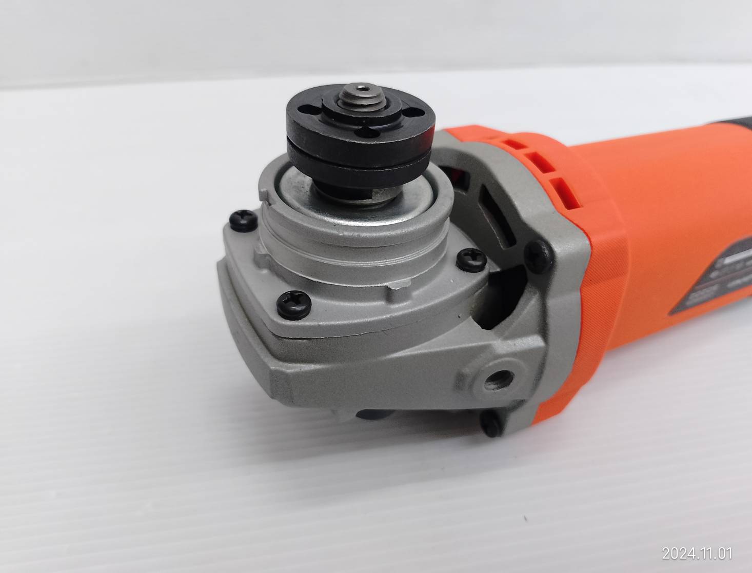 เครื่องเจียรมือ4″ 980W. J-G9905 J-Series PUMPKIN สวิตซ์ข้าง 50202