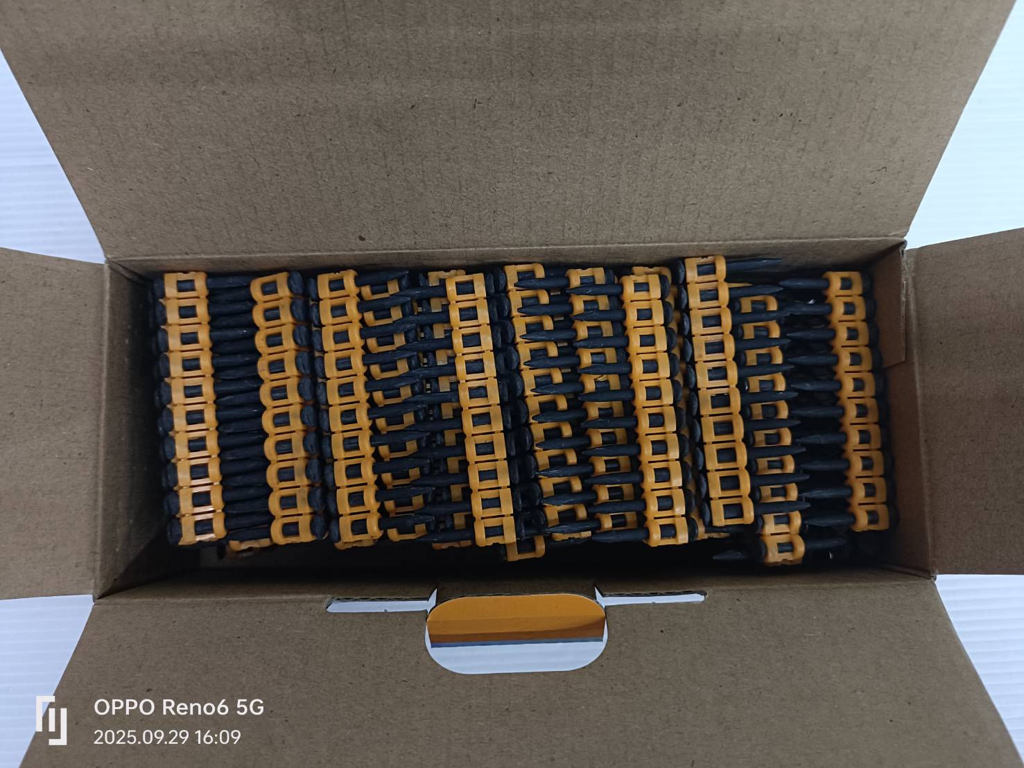 INGCO เครื่องยิงตะปูคอนกรีต40มม 20V CCNLI9005 (ตัวเปล่า)