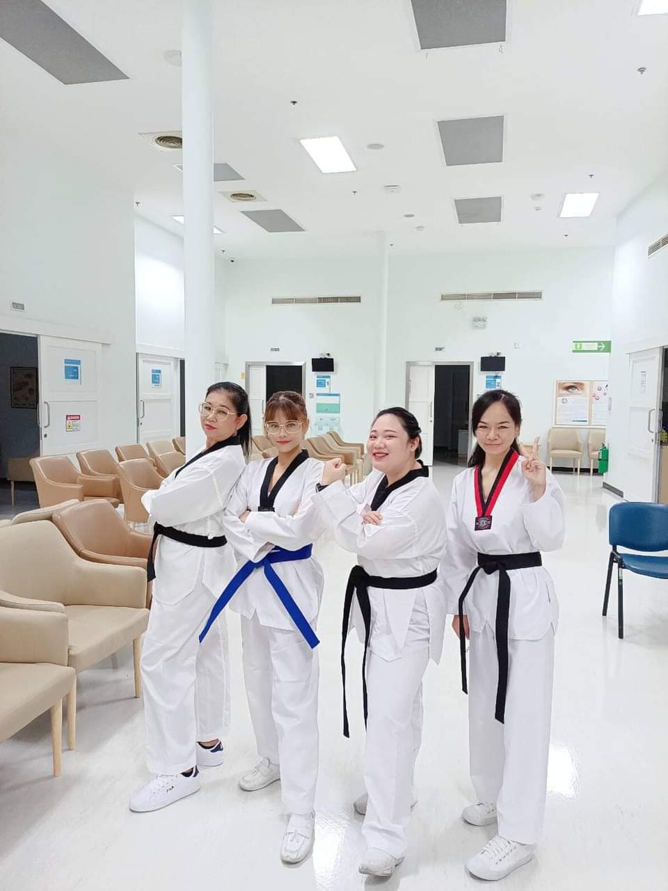 ชุดเทควันโด้ สีขาว