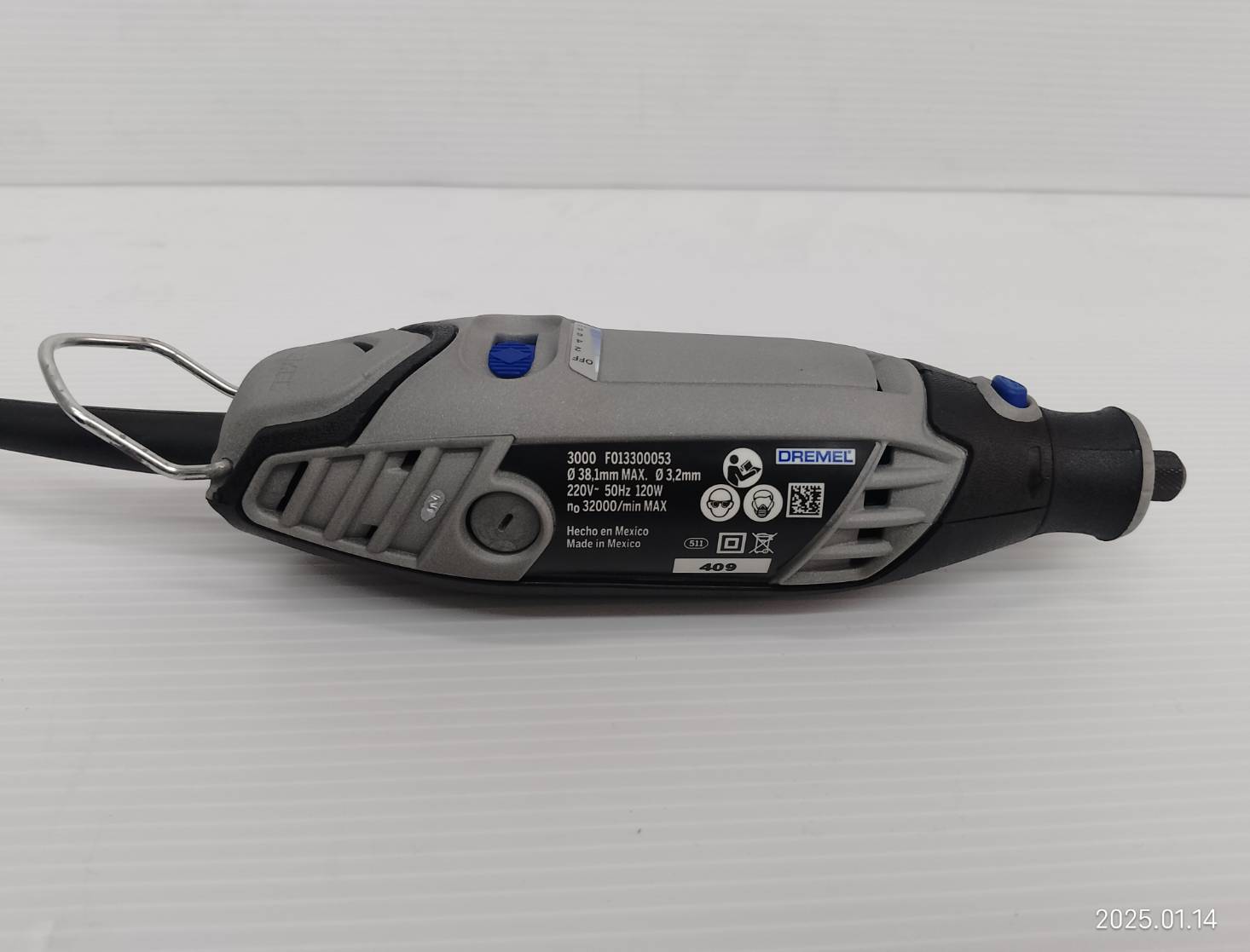 เครื่องเจียรมือ รุ่น 3000-8/64 พร้อมอุปกรณ์เสริม 64 ชิ้น DREMEL