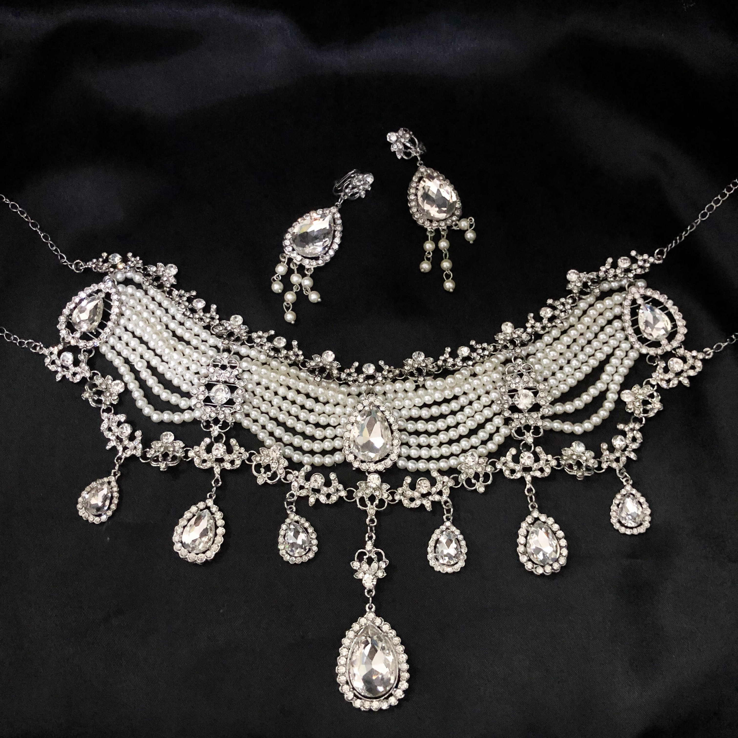 (พร้อมส่ง) สร้อยคอไข่มุก+ต่างหู 089 (หนีบ) สีเงิน