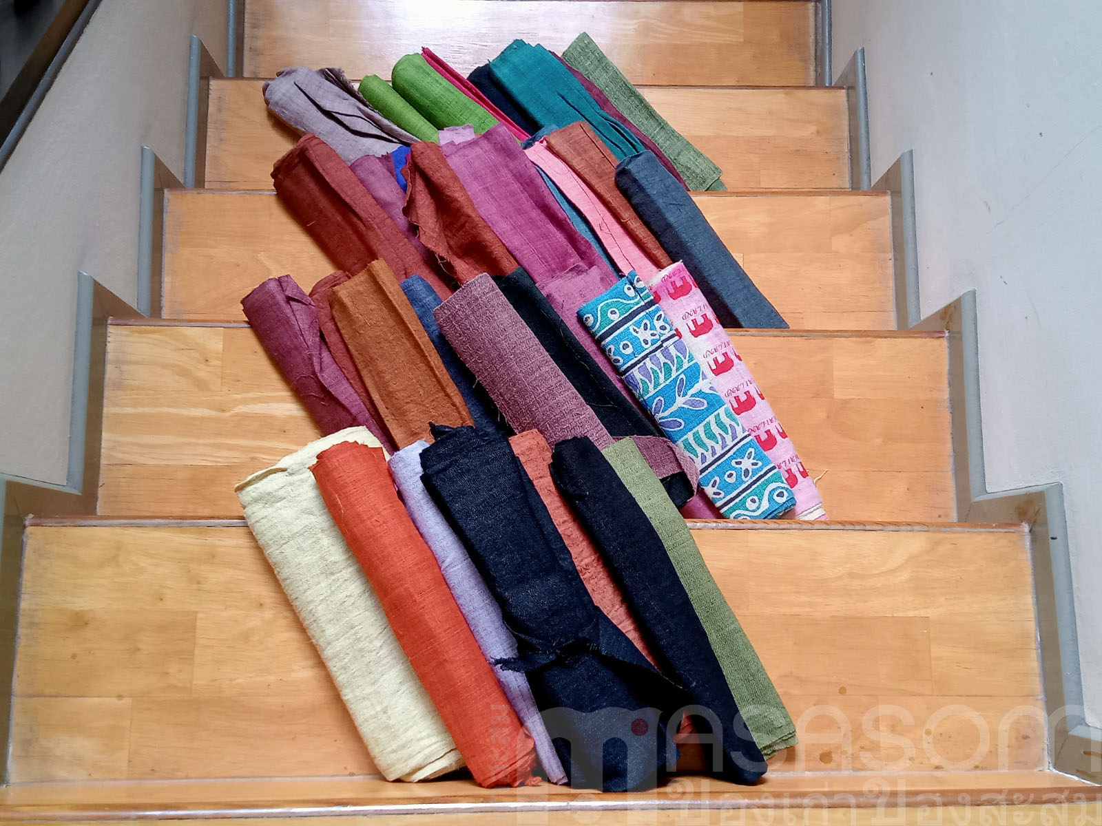 ผ้าใยกัญชงทอมือย้อมสีคละขนาด