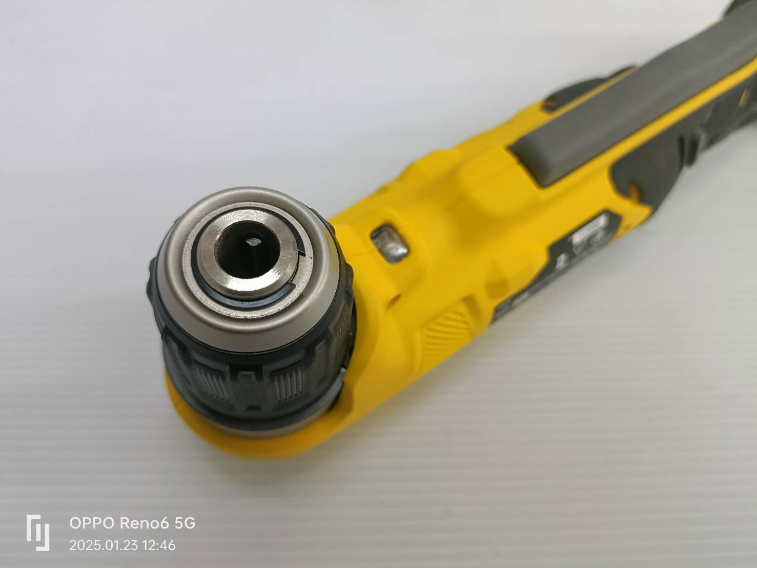 STANLEY รุ่น SCD750B สว่านมุมฉาก 20V Max (เฉพาะตัวเครื่อง)