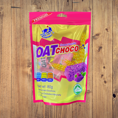 Oat Choco ขนมข้าวโอ๊ตอัดแท่ง ห่อเล็ก มี 4 รสชาติ ปริมาณ 80 กรัม เหมาะกับคนที่รักสุขภาพ อร่อย ครบรส รสมันม่วงหวาน Twinfish ข้าวโอ๊ตอัดแท่ง ธัญพืชจากธรรมชาติ พลังงานสูง ไขมันคอเลสเตอรอลต่ำ จุ่มนมหรือจิบชากาแฟมื้อเช้า บ่าย อร่อยทุกรส