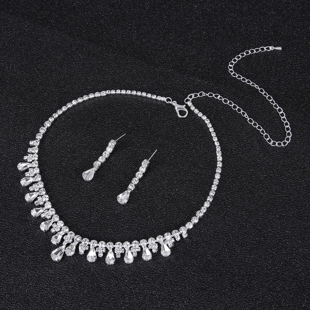 (พร้อมส่ง) สร้อยคอเพชร+ต่างหูแบบเข็ม 007 สร้อยคอเจ้าสาว สร้อยคอใส่ออกงาน สวยหรูดูแพง