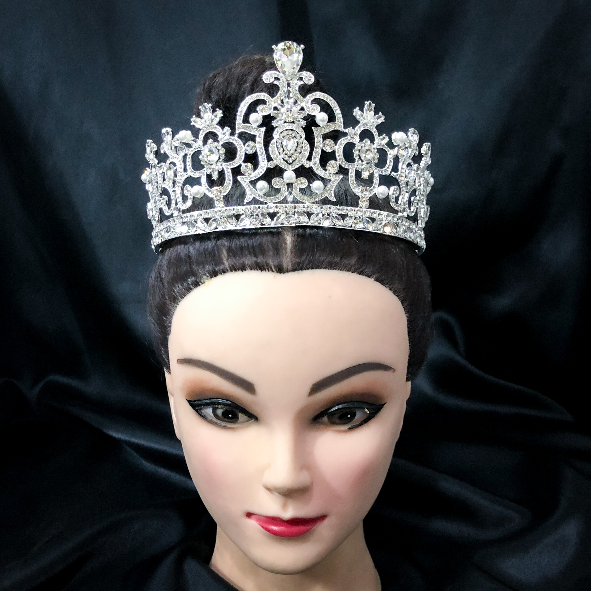 (พร้อมส่ง) เทียร่า 242 ขาว มงกุฎนางงาม มงกุฎเจ้าหญิง งานสวย ปราณีต QCเพชรทุกเม็ด สินค้าพร้อมส่งจากไทย