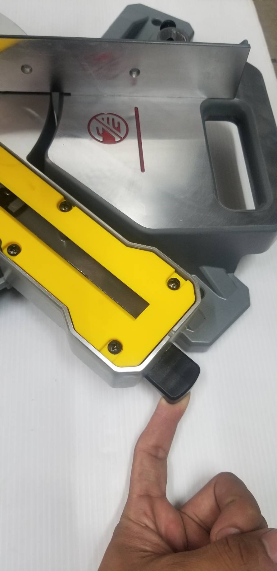 แท่นตัดองศา7" 20V SCM701 STANLEY ไม่รวมแบต ไม่รวมแท่นชาร์จ