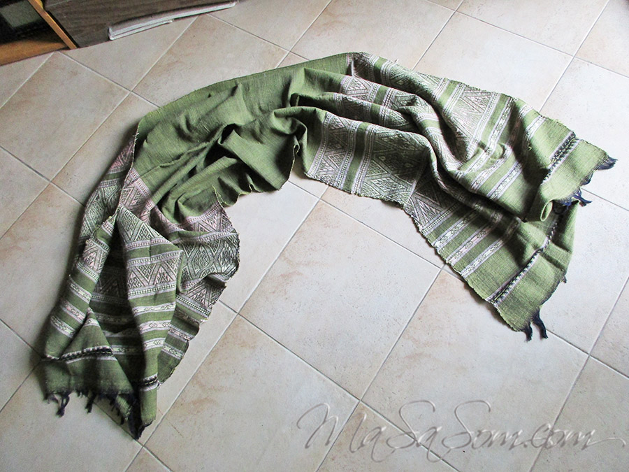 ผ้าคลุมไหล่ทอมือสีธรรมชาติ