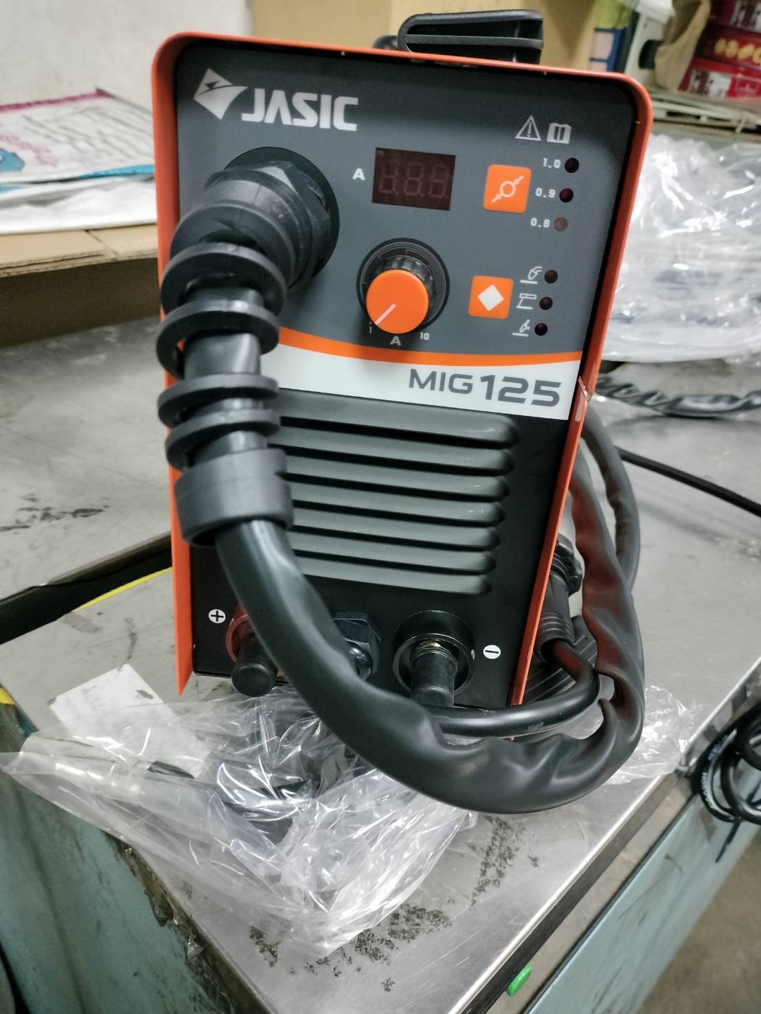 เครื่องเชื่อมไฟฟ้า MIG125 JASIC