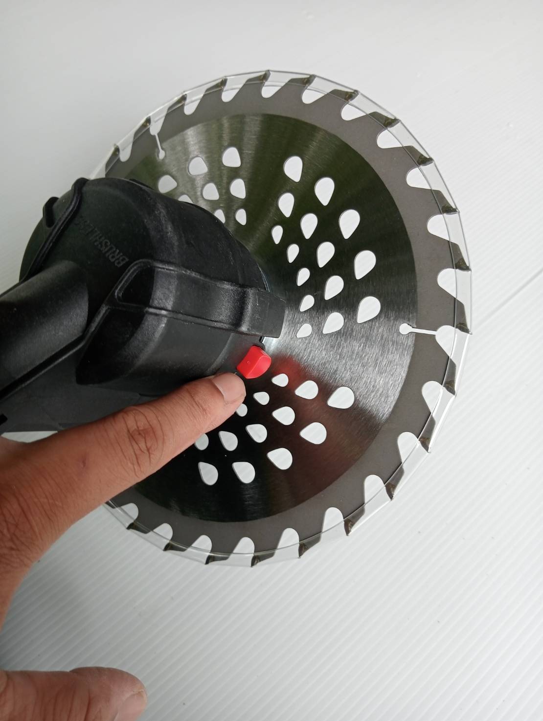 เครื่องตัดหญ้าไร้สาย OCBC510-P1 20V OSUKA