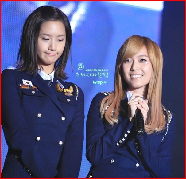 ชุดทหารเรือ เกิลร์เจนเนเรชั่น สีกรม-ขาว / ชุดทหารอากาศ / ชุดทหารเรือ / ชุดนักร้องเกาหลี / กะลาสีเรือ /ุ ชุดอาชีพ / ชุดอาชีพในฝัน