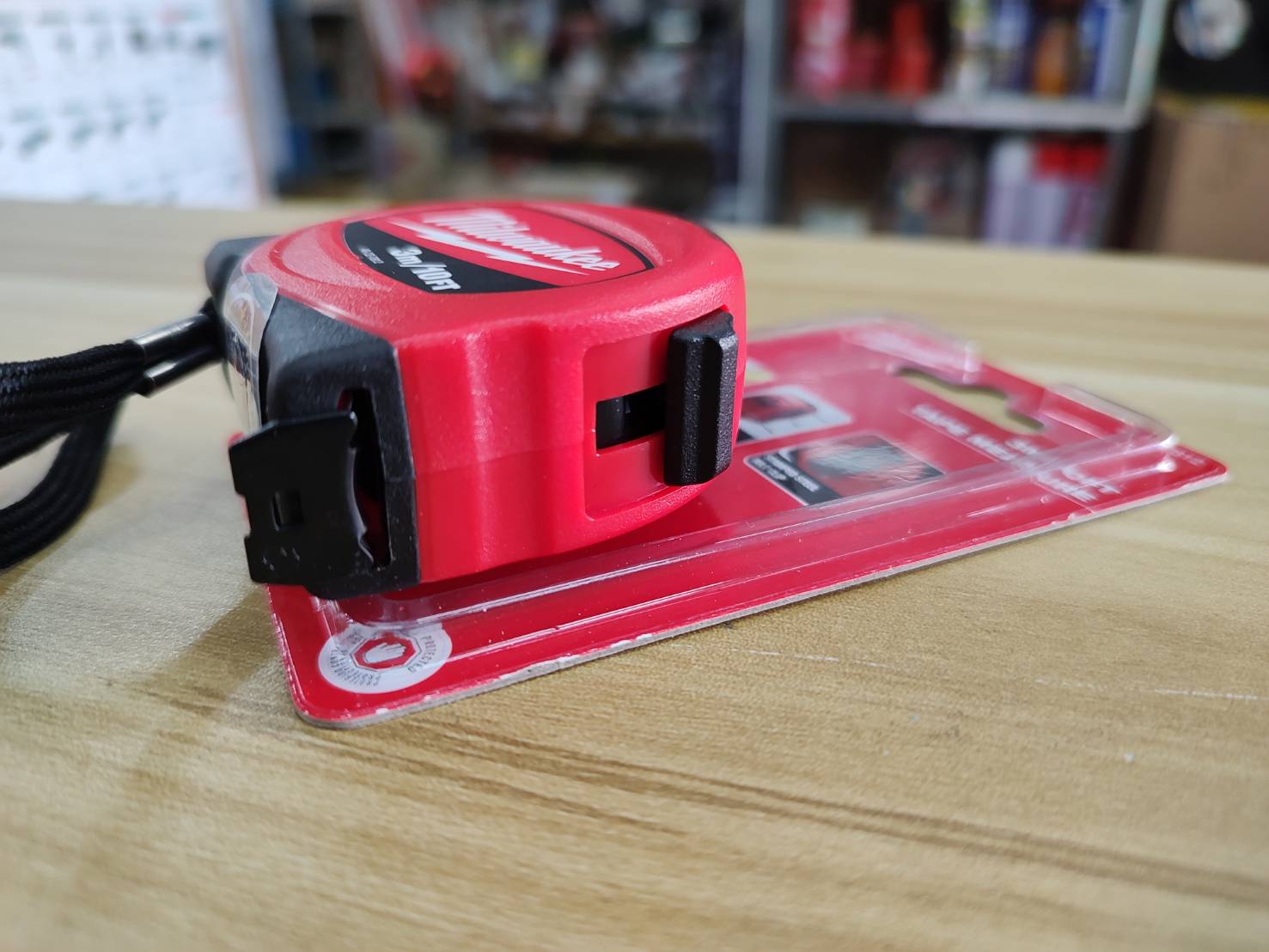 ตลับเมตร3m/10FT RED 48-22-7812 MILWAUKEE