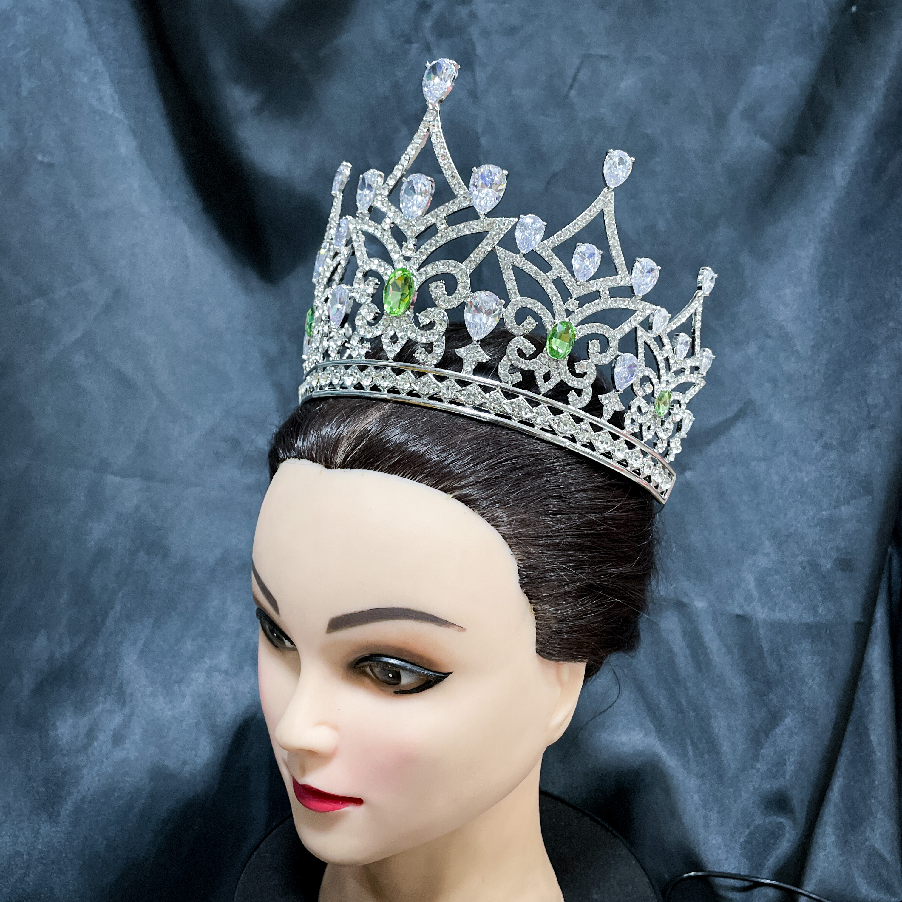 (พร้อมส่ง) มงกุฏ 090 สีเขียว มงกุฎนางงาม มงกุฎเพชร มงกุฎประกวด สินค้าพร้อมส่ง ไม่ต้องรอนาน งานพรีเมี่ยม