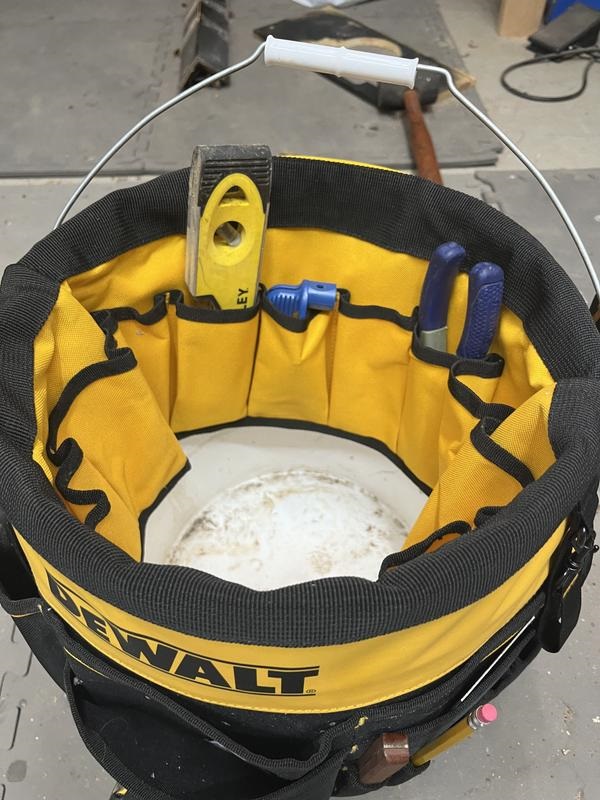 กระเป๋าสำหรับครอบถังสี DWST560109 DEWALT