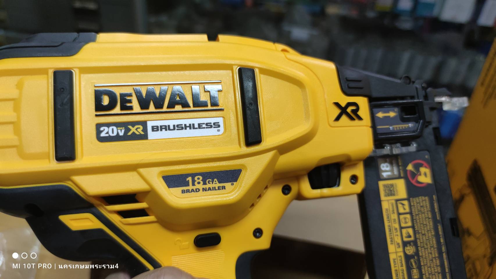 เครื่องยิงปืนลมไร้สาย20V DCN680B DEWALT