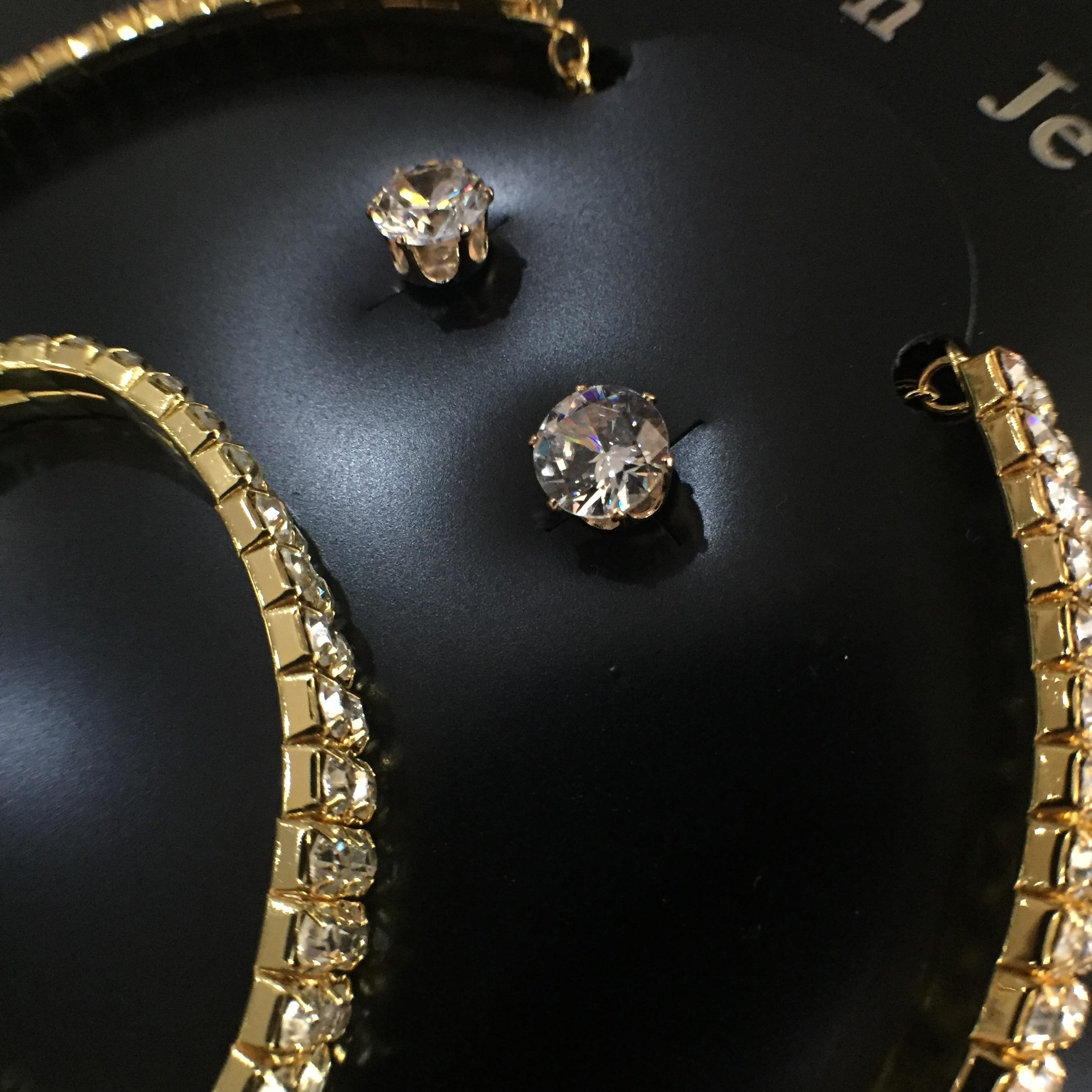 (พร้อมส่ง) สร้อยคอเพชร+ต่างหู 150 (เข็ม) สีทอง 2 ชั้น