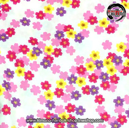 set.ยูกาตะ สีขาวลายซากุระ