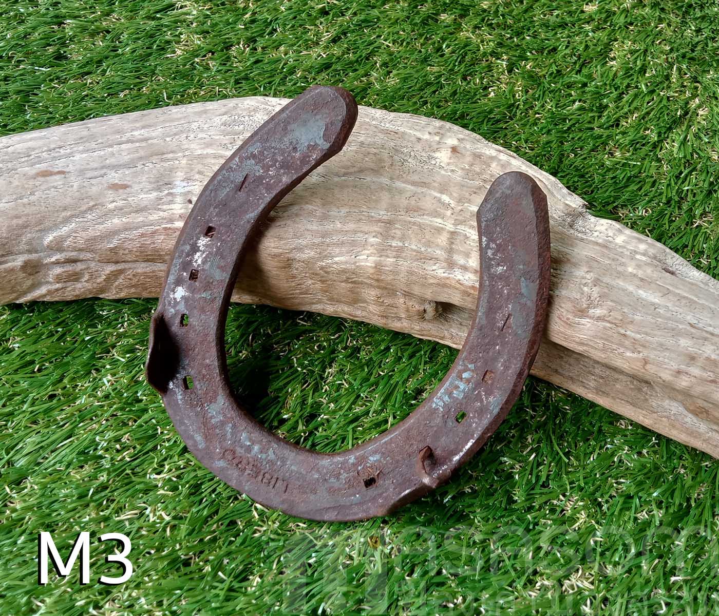 เกือกม้าเก่า วัตถุมงคลนำโชค