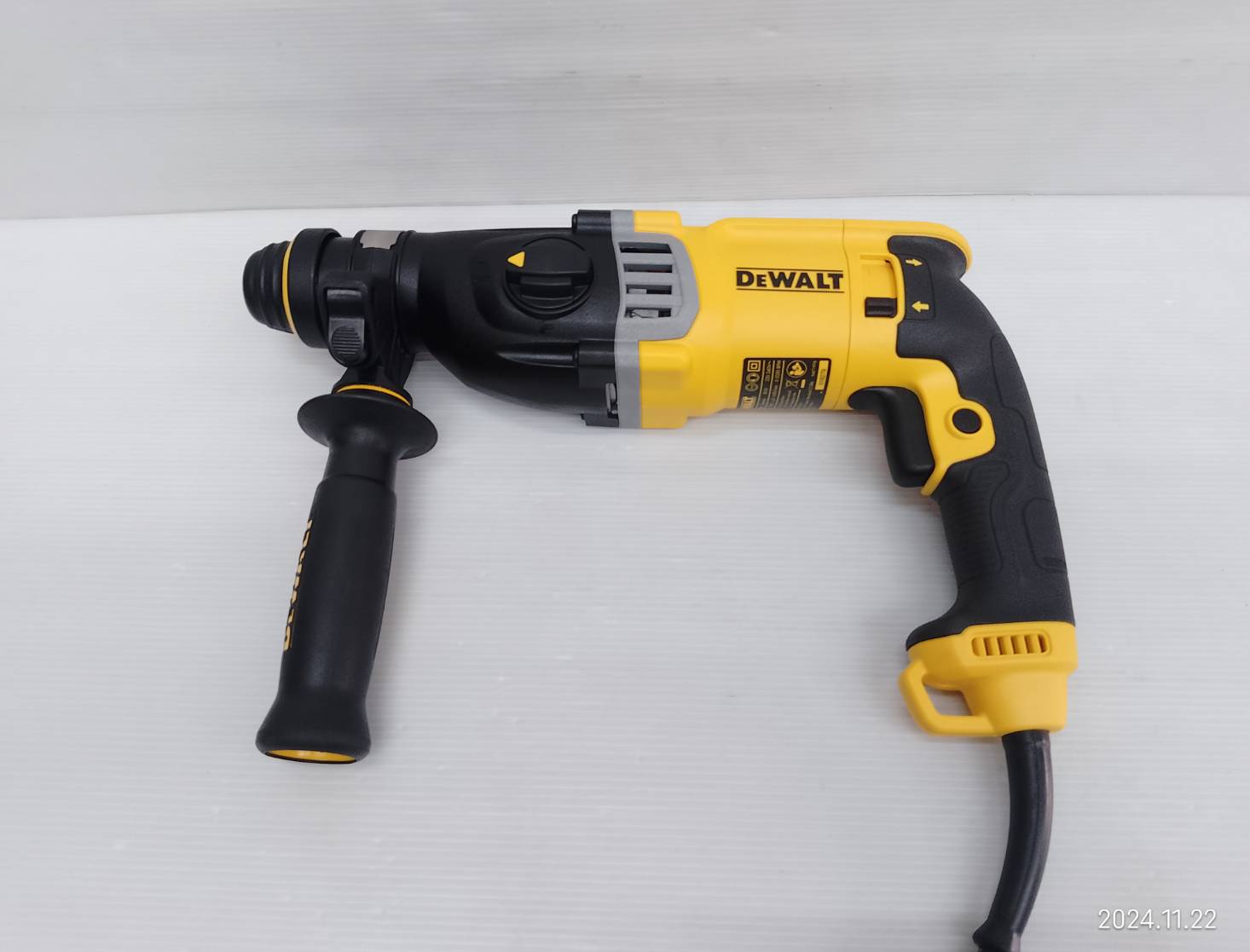 DEWALT สว่านโรตารี่ 3 ระบบ 28 มิล รุ่น D25143KA