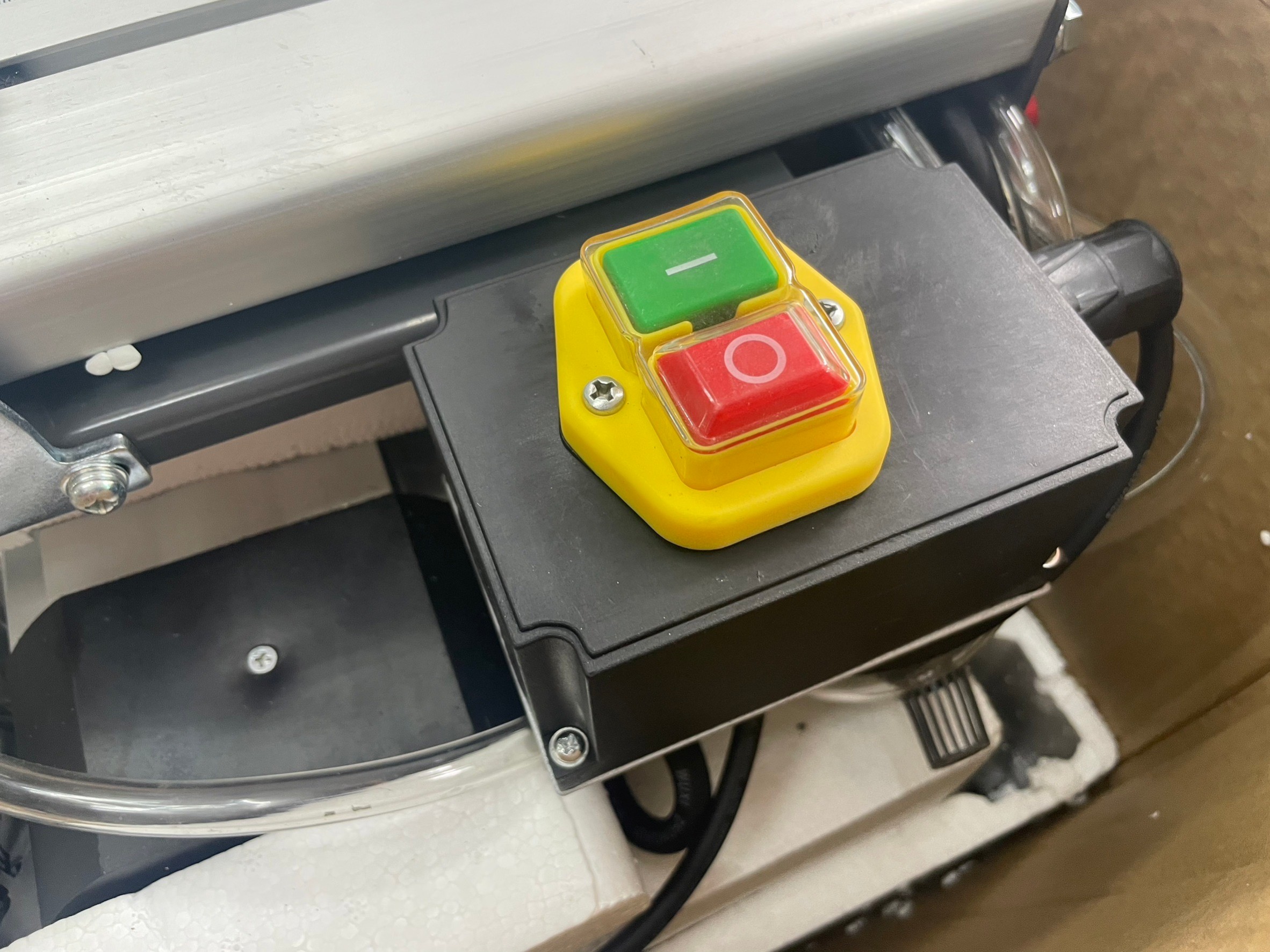 โต๊ะตัดกระเบื้อง36" (90ซม.)ใส่ใบ10" พร้อมขาตั้ง TS6112501 TOTAL