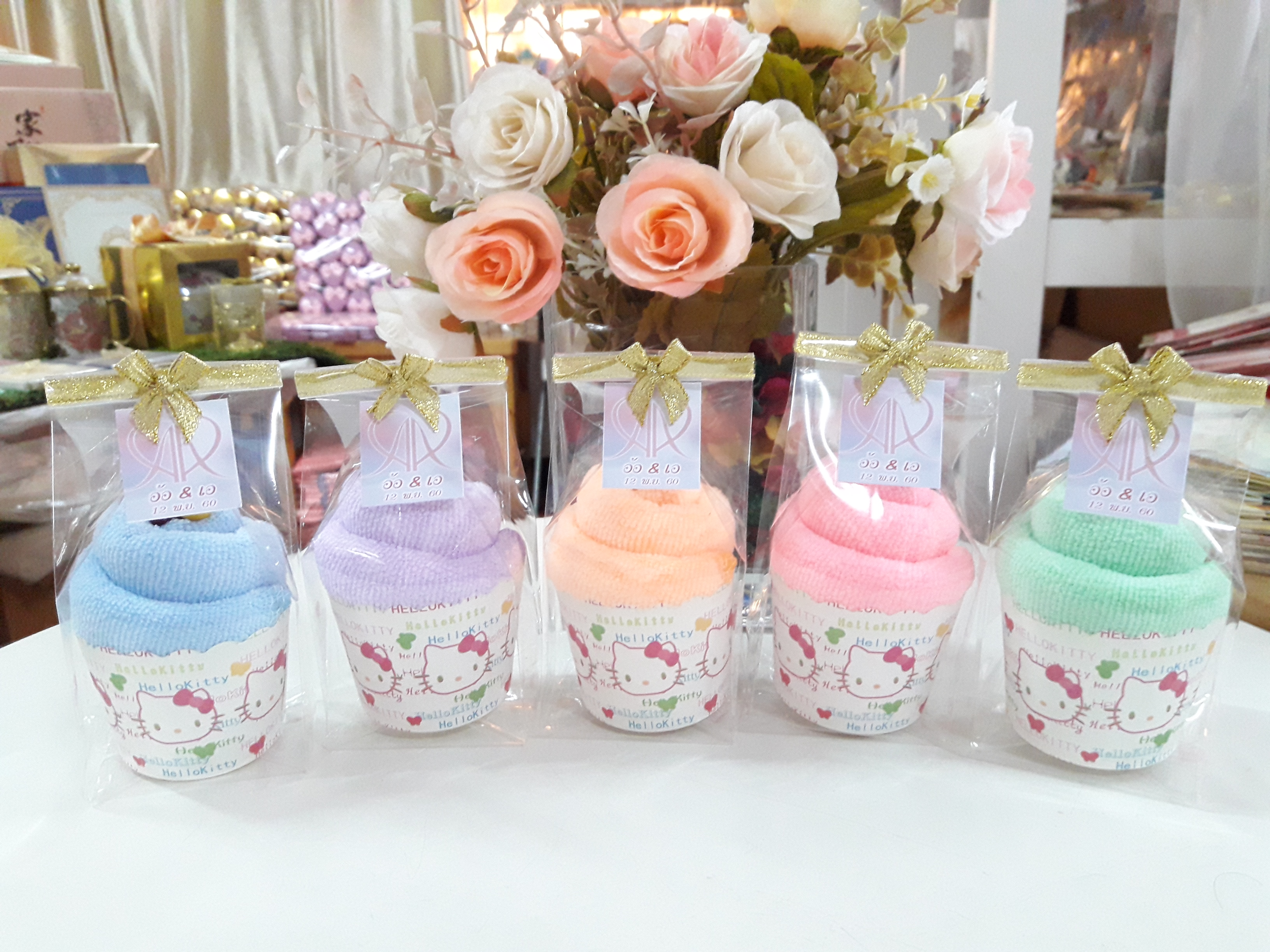 คัพเค้กผ้าขนหนู พร้อมป้ายชื่อ