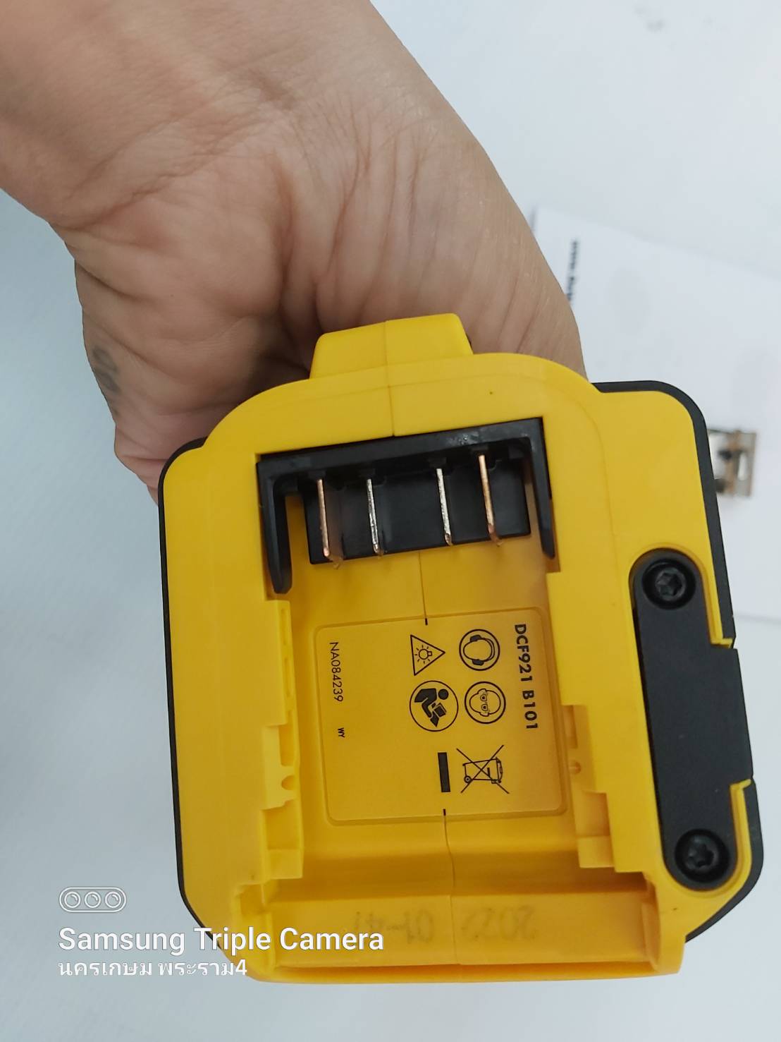 บล๊อก1/2ไร้สาย20V ATOMIC DCF921N DEWALT