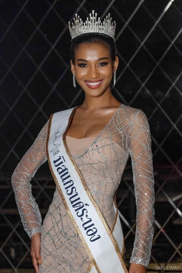 (พร้อมส่ง) มงกุฎ 037 สีเงิน รุ่นเพชร มงกุฎนางงาม มงกุฎประกวด งานสวย งานคุณภาพ