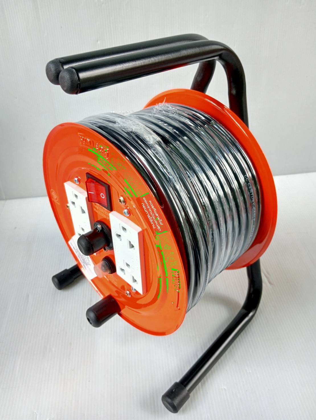 ล้อเก็บสายไฟ20เมตร 1.5sq.mm. SUNTECH MB1520