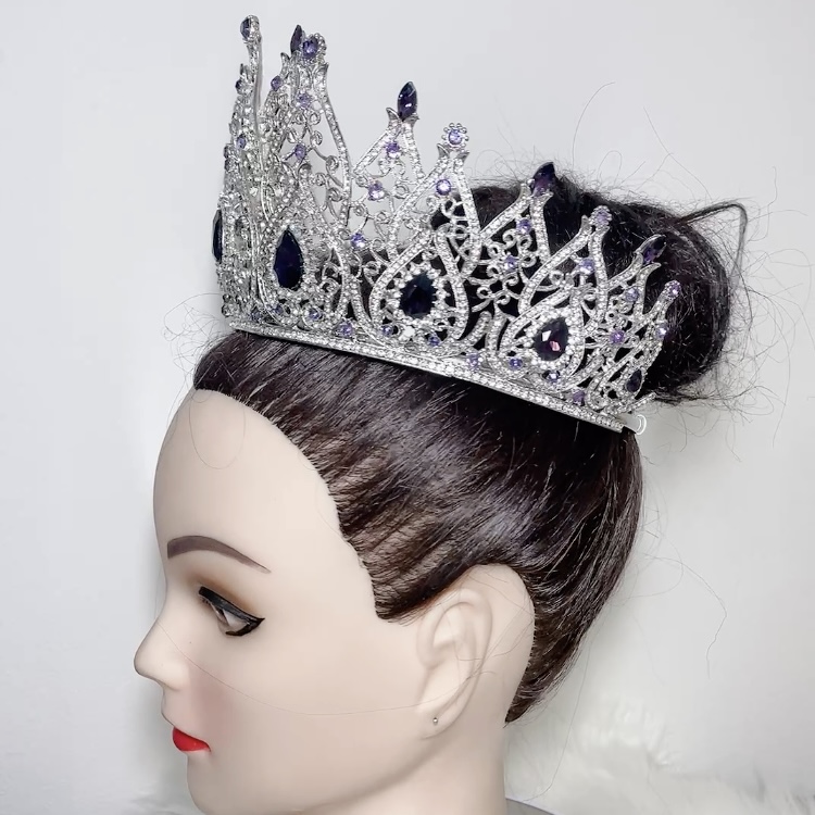 (พร้อมส่งจากไทย) มงกุฏ 115 สีม่วง มงกุฎนางงาม มงกุฎเพชร มงกุฎประกวด สวยงามอลังการ ฐานมงวงกลมปรับได้ สินค้าพร้อมส่ง ไม่ต้องรอนาน งานพรีเมี่ยม