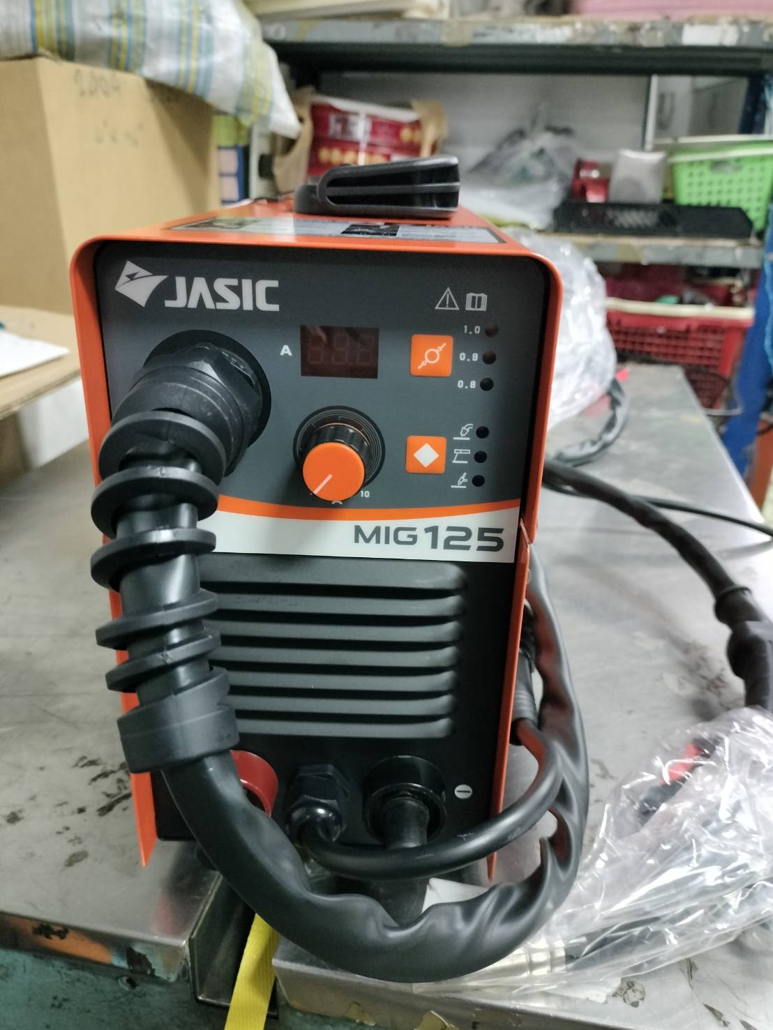 เครื่องเชื่อมไฟฟ้า MIG125 JASIC