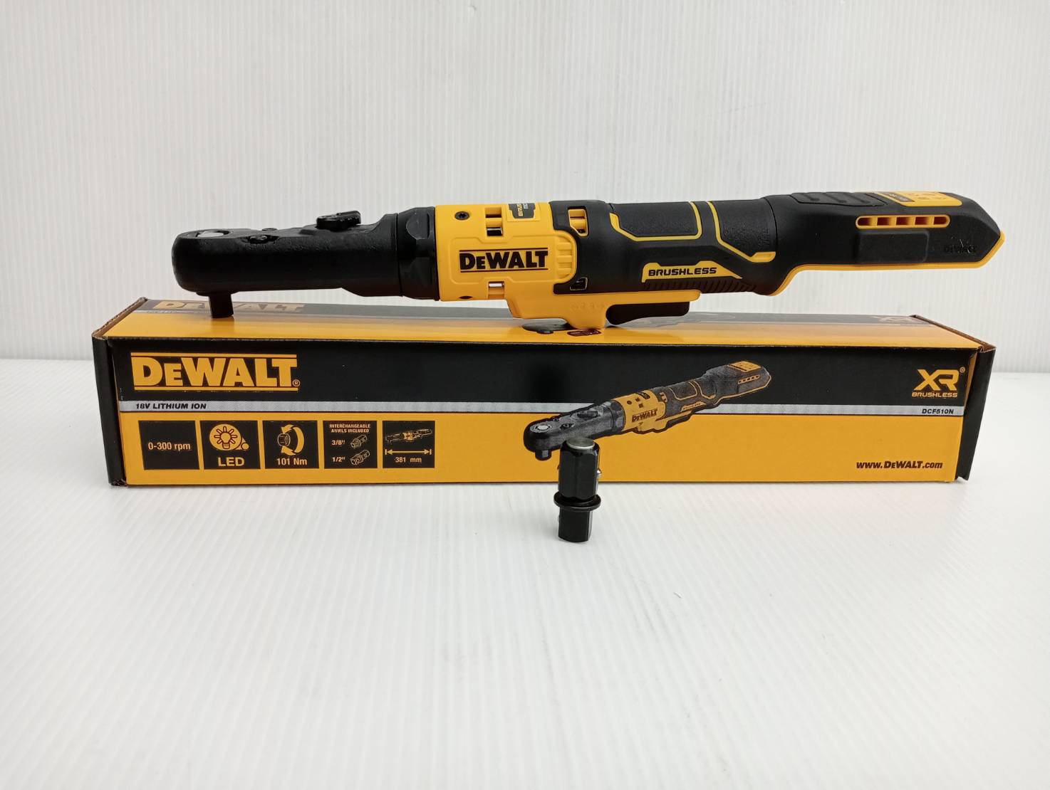 DEWALT รุ่น DCF510N-XJ ประแจไฟฟ้าด้ามฟรีไร้แปรงถ่าน 3/8-1/2 นิ้ว รุ่นหัวปิด (เฉพาะตัวเครื่อง)