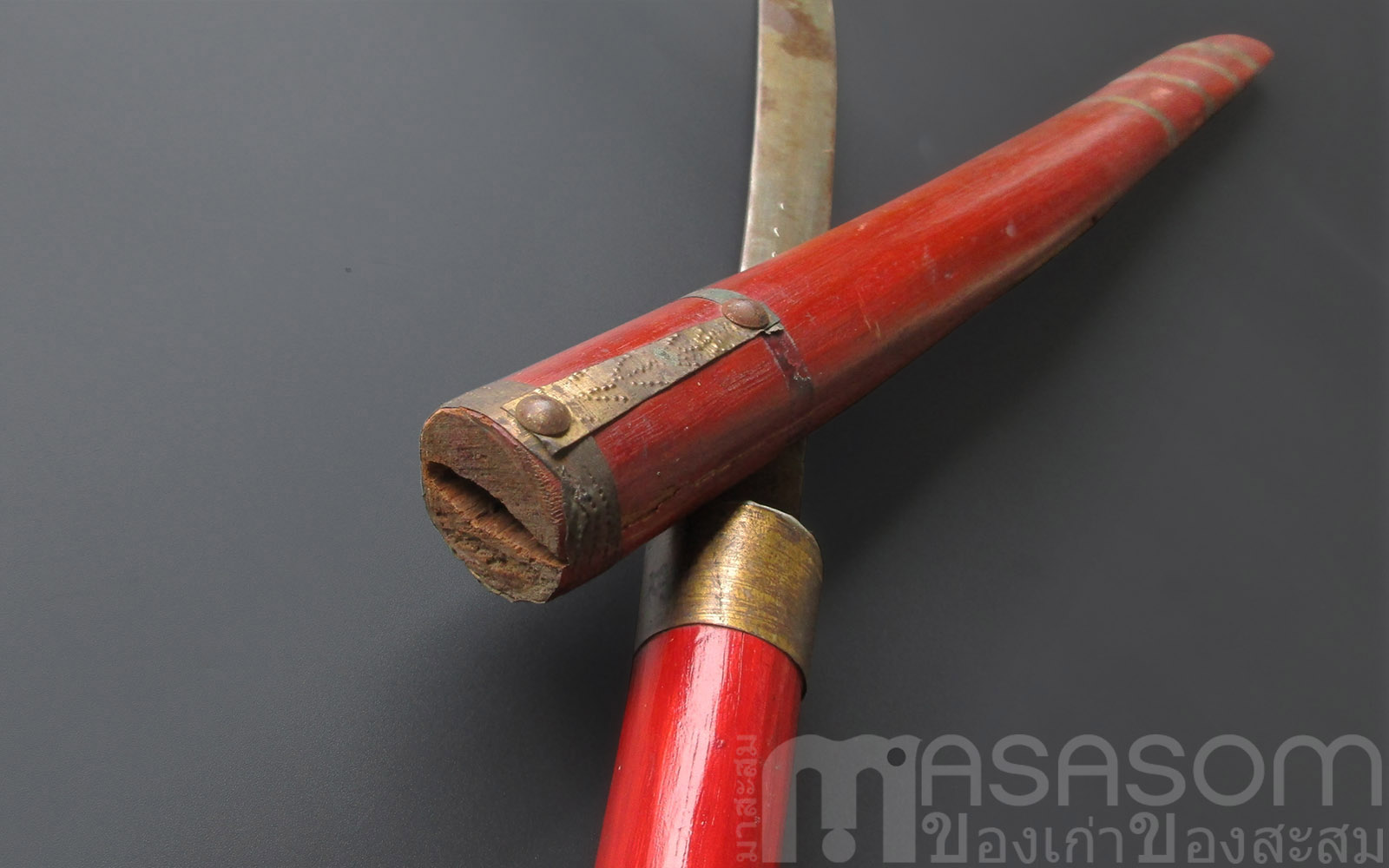 มีดดาบเก่าฝักทาชาด